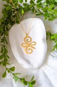 Yeni Başlangıçlar Kolyesi Gold