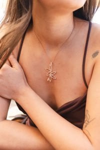 Büyük Lotus Kolye Rose