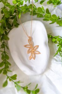 Büyük Lotus Kolye Rose